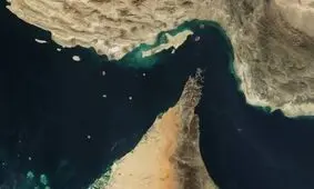سناتور آمریکایی: قبل از جنگ ترامپ، تنگه هرمز باز بود و بنزین ارزان بود