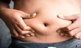 ۵ علت بوی بد ناف چیست؟