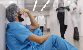 چرا خودکشی پزشکان زیاد شده است؟