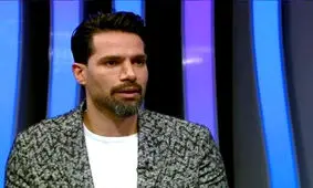 امیرحسین صادقی: دلال‌ها توقع داشتند با سرمربی تیم قلیان بکشم/ یک جادوگر کاری کرد که ۳ هفته نیمکت‌نشین شوم
