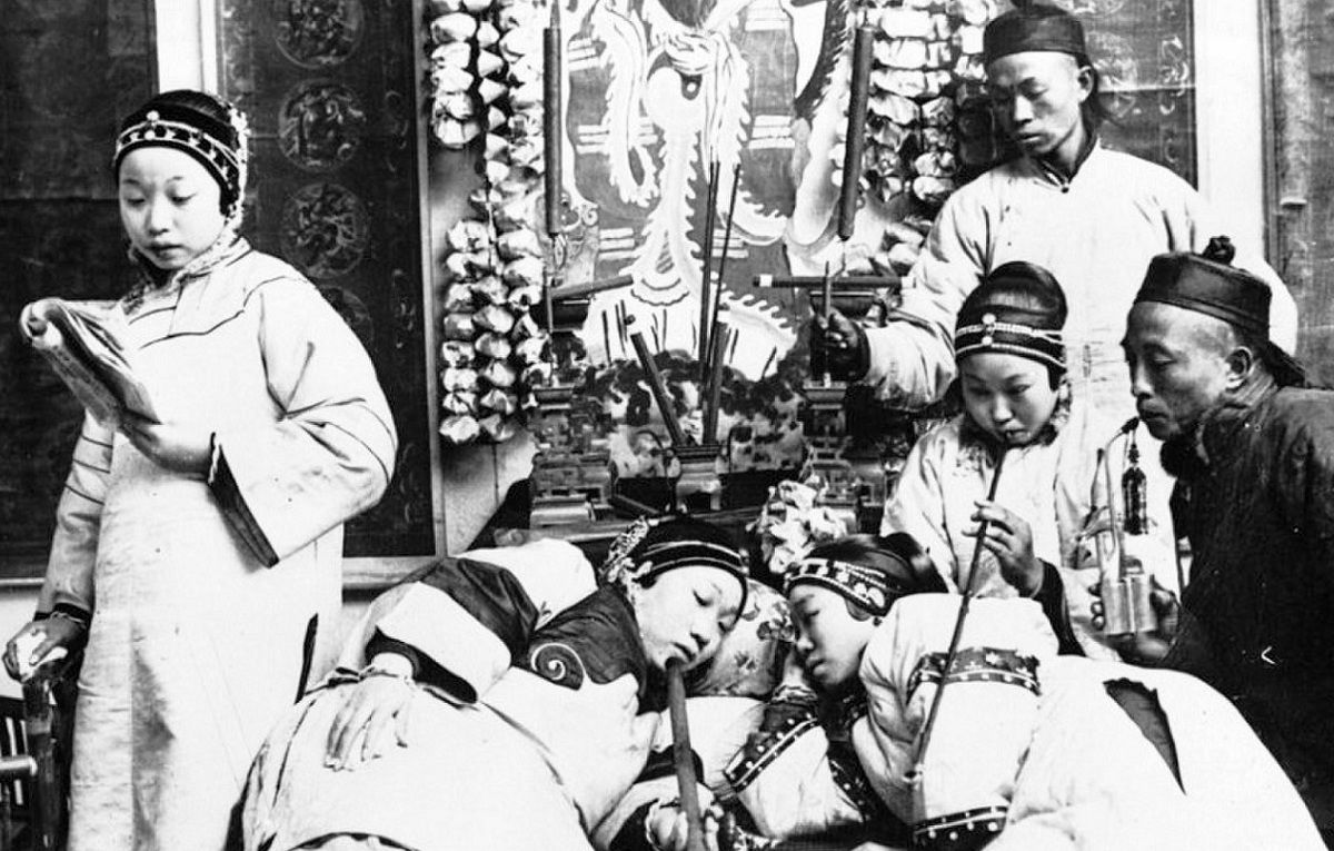 عکس‌های تاریخی از شیره‌کش‌خانه‌های چینی