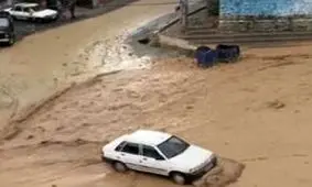 سیل دماوند 14 خودرو را با خود برد/ کشف جسد یک نفر در سیل