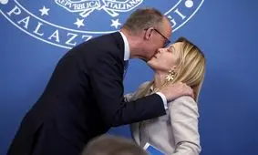 بوسه‌ای روی روان ترامپ | تغییر محور اتحاد اروپا چه معنایی دارد؟