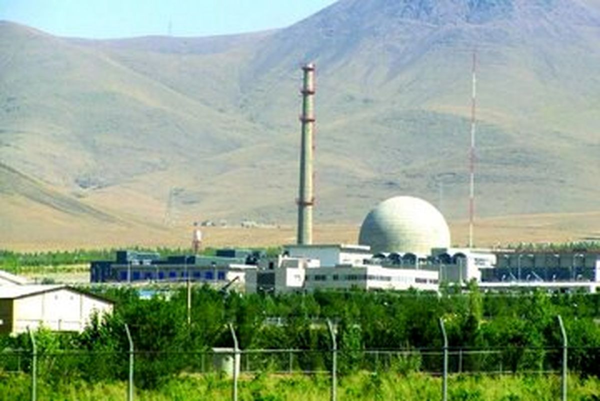 امضای نمایندگان ۳ شهر پای نامه تغییر دکترین هسته ای ایران /ساخت سلاح هستهای یکی از مصادیق است