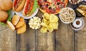 خطری که مصرف زیاد این مواد غذایی برای مغز دارد