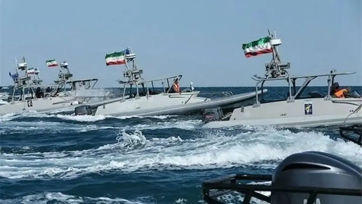 قدرت‌نمایی ایران در آستانه مذاکرات ژنو / پیام رزمایش «کنترل هوشمند تنگه هرمز» سپاه به ناوهای آمریکایی/ ویدئو