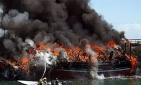 آتش سوزی در بندر پارسیان/ ویدئو و تصاویر