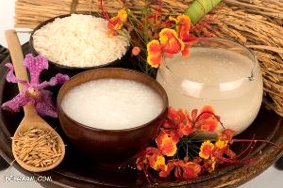 فواید آب برنج برای پوست و مو
