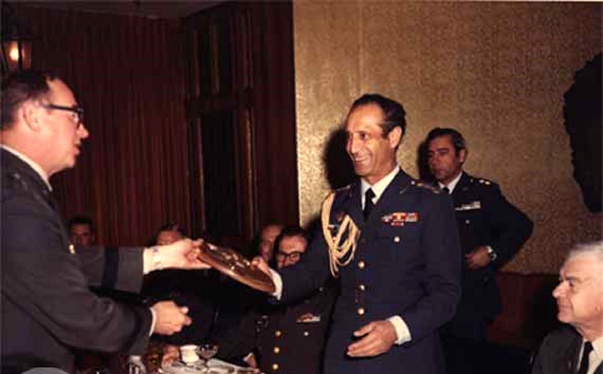 درباره ارتشبد محمد خاتمی همسر فاطمه پهلوی