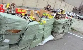 کشف ۴۳ تن پیش‌ساز مواد محترقه از ۲ انبار در تهران