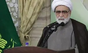 رهبری پیش و پس از تدفین رهبر شهید در مشهد حضور داشتند
