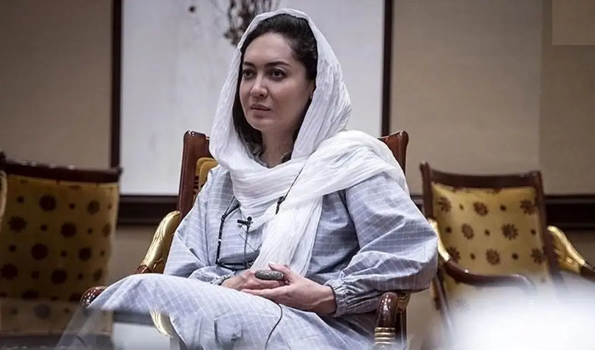 سفر زمان؛ چهرۀ «نیکی کریمی» در نمایش «عروس مردگان»؛ سال 98/ عکس

