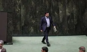 مجلس با استعفای حسین زاده موافقت کرد