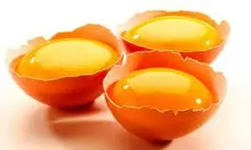 معجزه زرده تخم مرغ برای بهبود سرفه و خارش گلو
