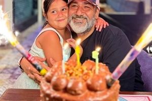 سورپرایز جالب هانا برای تولد ۵۱ سالگی مهران غفوریان / ویدئو