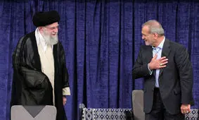 حضور رئیس جمهور در مراسم تشییع رهبر شهید/ ویدئو