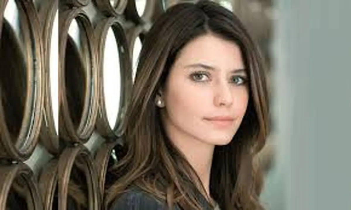 بیوگرافی برن سات؛ از شهرت با «عشق ممنوع» تا بازی در فیلم ایرانی «فصل کرگدن»