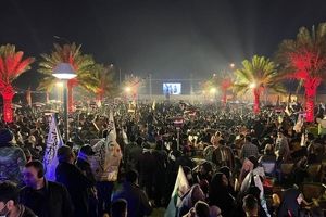 تظاهرات گسترده در نزدیکی فرودگاه بغداد به مناسبت سالروز شهادت سردار سلیمانی و المهندس