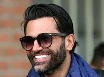 علیرضا نیکبخت: من همیشه تو هرحالتی نمازم را می خوانم/ ویدئو