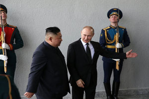 بازدید رهبر کره شمالی از دستاوردهای فضایی روسیه در حضور پوتین/ ویدئو

