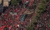 پوشش متفاوت برخی زنان در مراسم تشییع پیکر رهبر شهید انقلاب/ تصاویر

