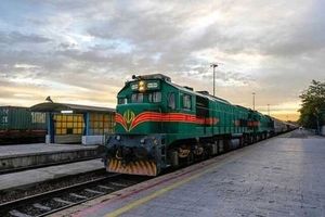 برخورد قطار با عابران کنار ریل در کاشان