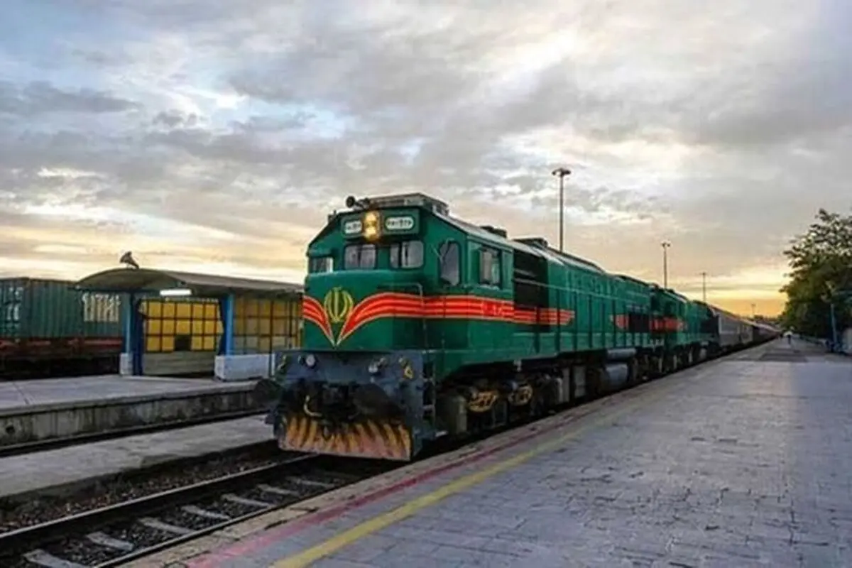 برخورد قطار با عابران کنار ریل در کاشان