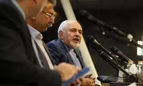 ظریف: الان که کشور سیاست معقولی دارد، با موضع‌گیری‌های تند آب به کاسه تندروی نریزیم/ مردم از پرداخت هزینه خسته شده‌اند/ قرار نیست ما جای مستضعفین بجنگیم/ ویدئو
