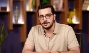 انتقاد تند دو روزنامه اصولگرا از امیرحسین قیاسی: خیلی نمک نشناسی؛ این همه انسان کشته شد و خانه های شان خراب شد و تو سکوت کردی