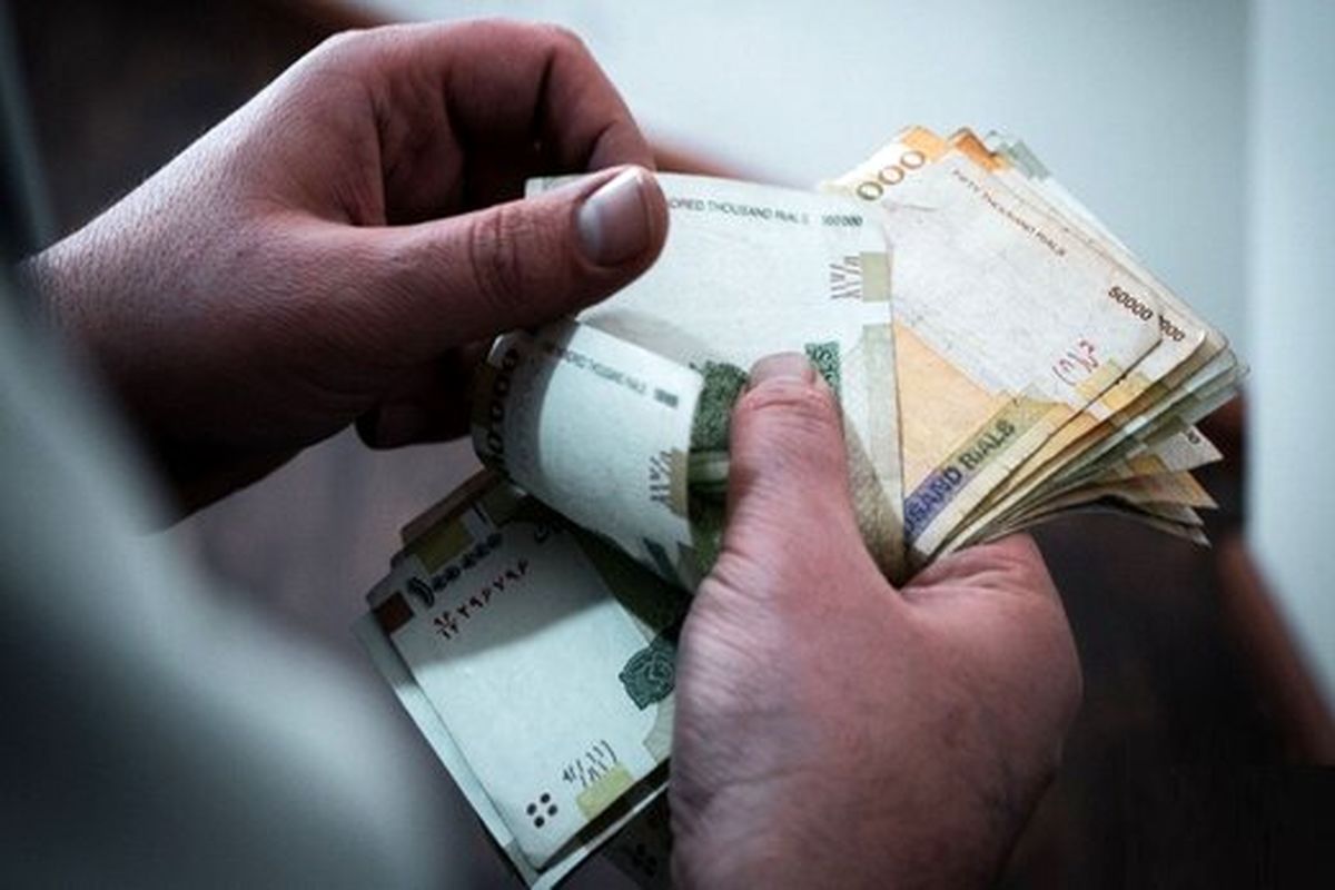 حتی اگر وعده مسئولان برای کاهش تورم را باور کنیم، دستمزد کارگران کفاف حداقل زندگی را نمی دهد