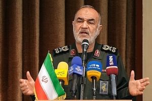 سردار سلامی: به دستاورد عظیم دفاعی دست یافتیم/ موازنه عوض شده است