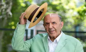 جواد مجابی سکوت نقاشی‌هایش را شکست

