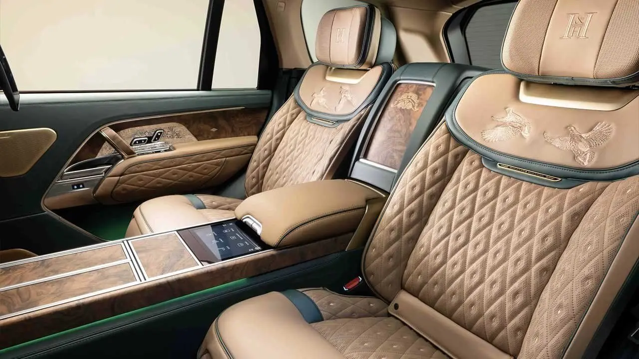 معرفی رنجروور خاص با همکاری یک اسلحه‌ساز