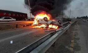 3 نفر در محور رفسنجان- کرمان بر اثر واژگونی یک خودرو در آتش سوختند

