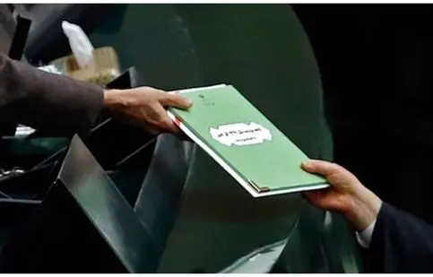 پزشکیان لایحه بودجه ۱۴۰۵ را تقدیم مجلس کرد/ ویدئو