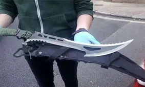 انتشار فیلم قمه‌کشی رعب‌آور/ در خیابان‌های ارومیه چه خبر است؟/ ویدئو