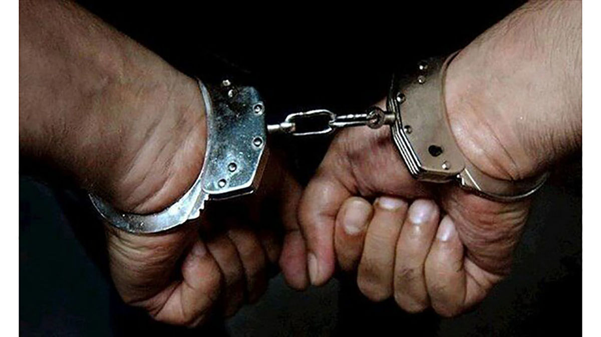 دستگیری کارمند حسین عبدالباقی هنگام سرقت فایل دوربینهای مدار بسته/ ویدئو