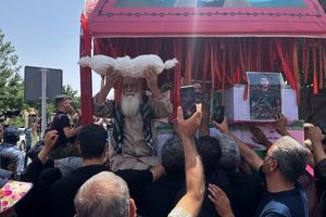 تشییع نوزاد شهید در اصفهان