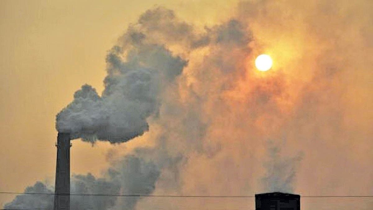 اظهاراتی ترسناک در رابطه با آلودگی هوای تهران/ مازوت چیست و چه آسیبی به سلامتی انسان ها می زند؟