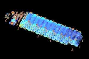 نمایش تفاوت باتری ارزانقیمت و باتری اصل با اسکن اشعه ایکس