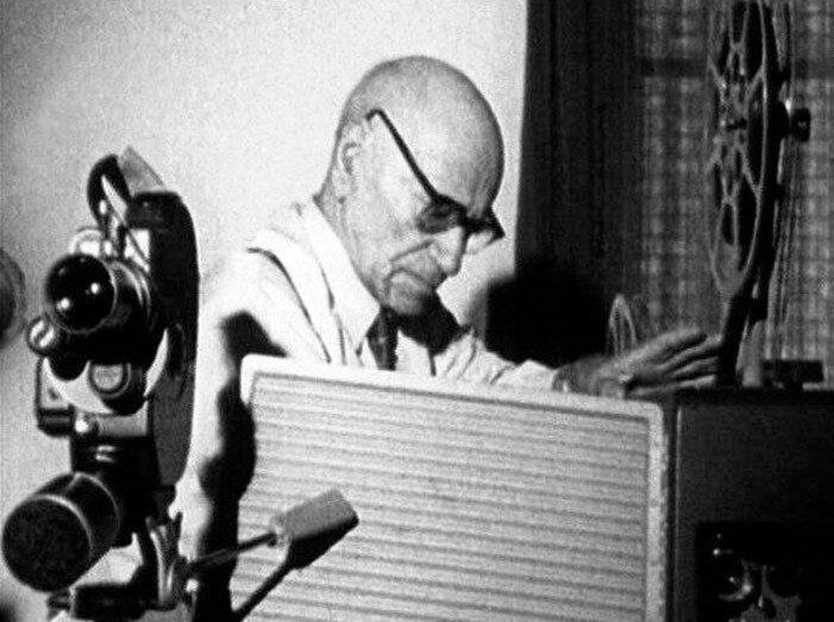 سینمای ایران از دل حراجی و یک دوربین مستعمل متولد شد/ اولین فیلم ایرانی چقدر خرج برداشت؟/ لیاخوف روسی به این سینما میرفت