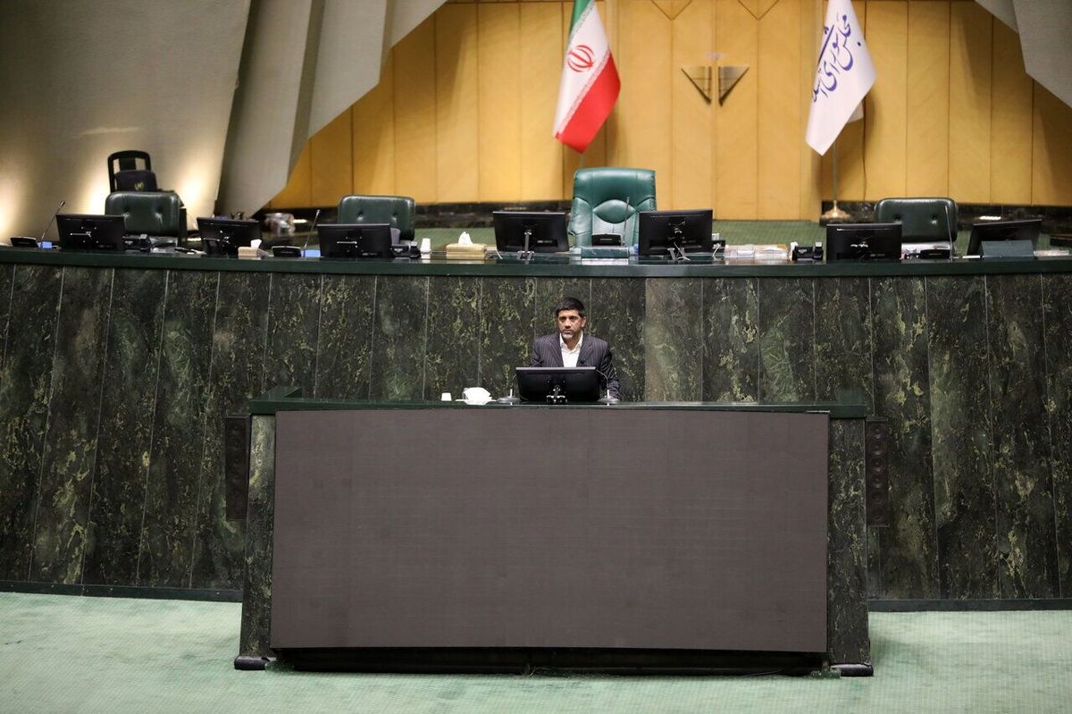 علیرضا دبیر: اگر تیم ملی کشتی برنده شود مردم خوشحال تر میشوند یا برجام امضا شود؟/ اجازه ندادهایم فدراسیون کشتی سیاسی شود/ فدراسیون برای مردم و نظام محل وفاق ملی است نه نفاق