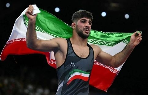 لحظاتی از کشتی سعید اسماعیلی با کودک سندروم داون/ ویدئو