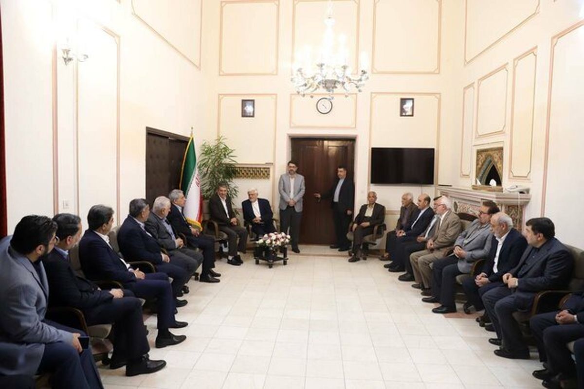 عارف: مذاکرات غیرمستقیم ایران و آمریکا در روند منطقی انجام میشود