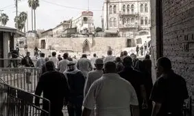 «باید در خانه لباس کامل بپوشیم، در حال تماشایمان هستند»؛ دوربین‌هایی که همه جا را می‌بینند