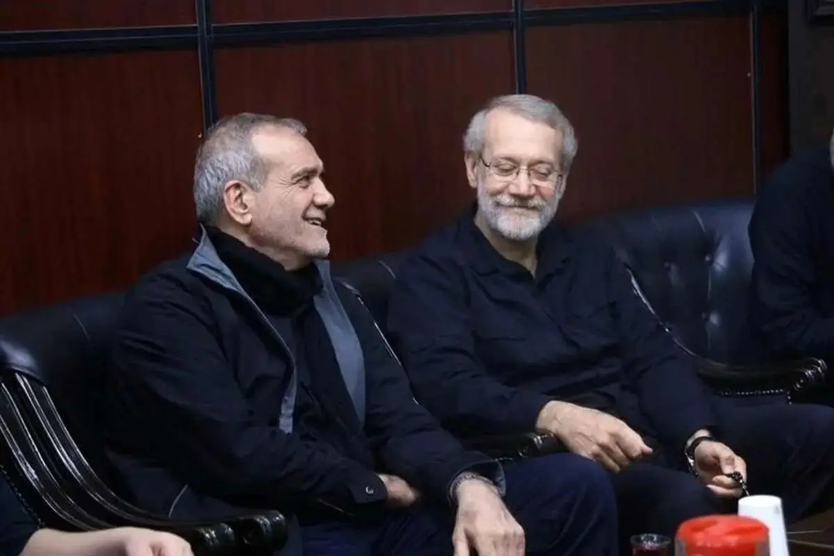 شرط موفقیت لاریجانی، تصمیم سخت و شجاعانه نظام و دل دل نکردن است/ انتخاب پزشکیان پازل اول و انتخاب لاریجانی پازل دوم و البته دیرهنگام راهبردی کلان است