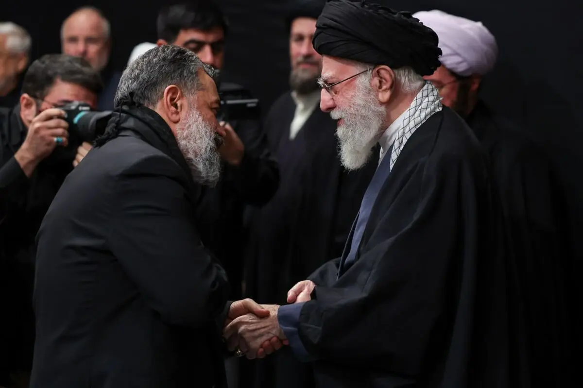 حاج محمود کریمی بدهی اش به رهبر انقلاب را ادا کرد