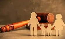 زنم فقط به شرط صاحب شدن خانه مادرم از بچه‌ها مراقبت می‌کند 