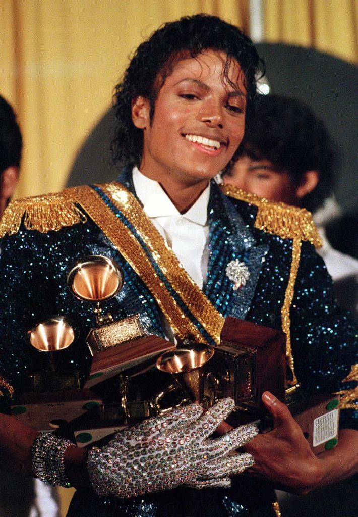 Michael Jackson Grammy Awards 1984 710x1024 1