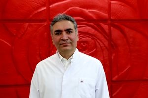 کودک روستایی چگونه پزشک معروف ایران شد؟/ ویدئو